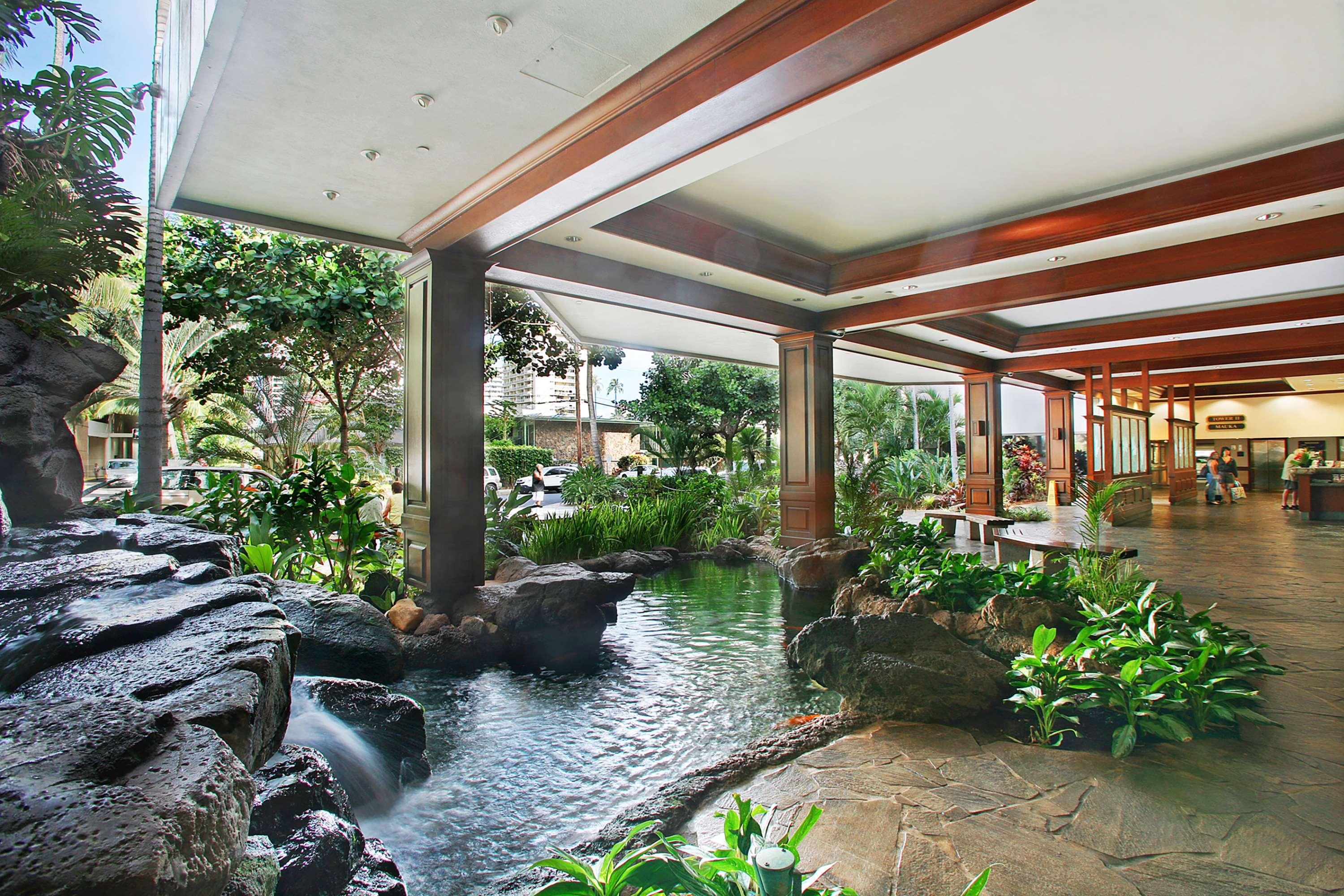 Aston At The Waikiki Banyan Apart otel Honolulu Dış mekan fotoğraf